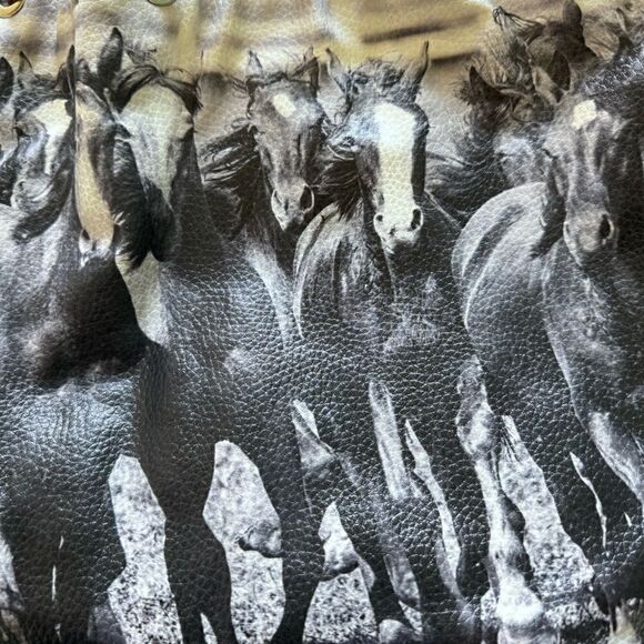 La Espuela LILO Collection Horse Leather Convertible Backpack/Sling Purse - Picture 2 of 11